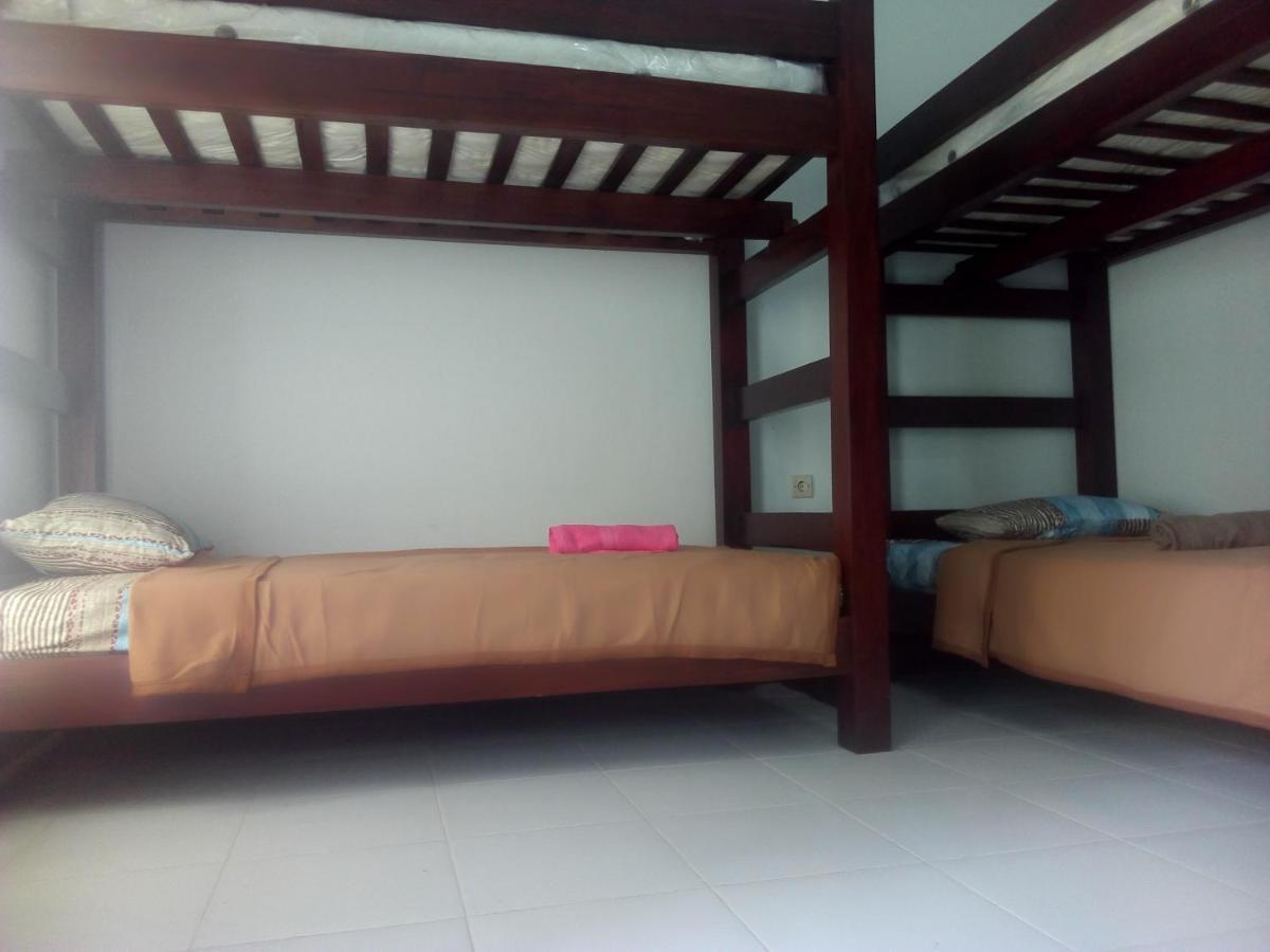 Ariata Arya Hostel Kuta  Kültér fotó